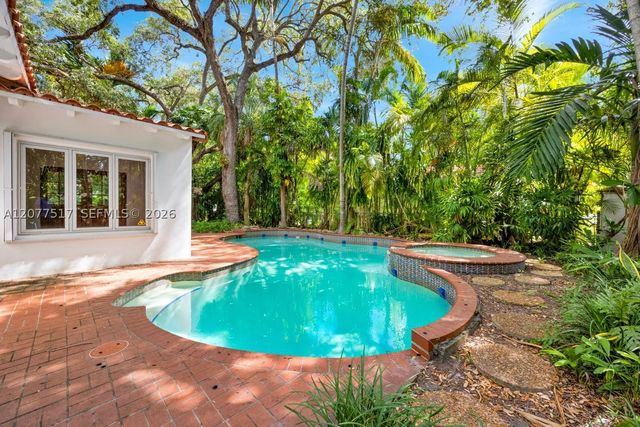 5111 Maggiore St, Coral Gables, FL 33146