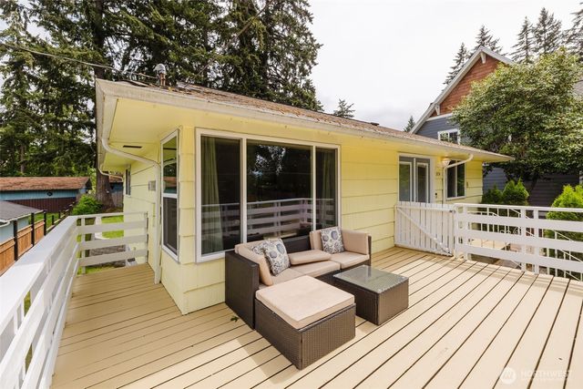 3234 Rocky Point Road NW, Bremerton, WA 98312