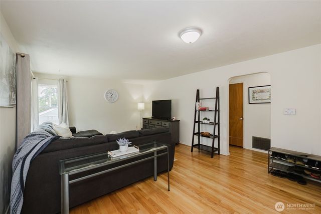 3234 Rocky Point Road NW, Bremerton, WA 98312