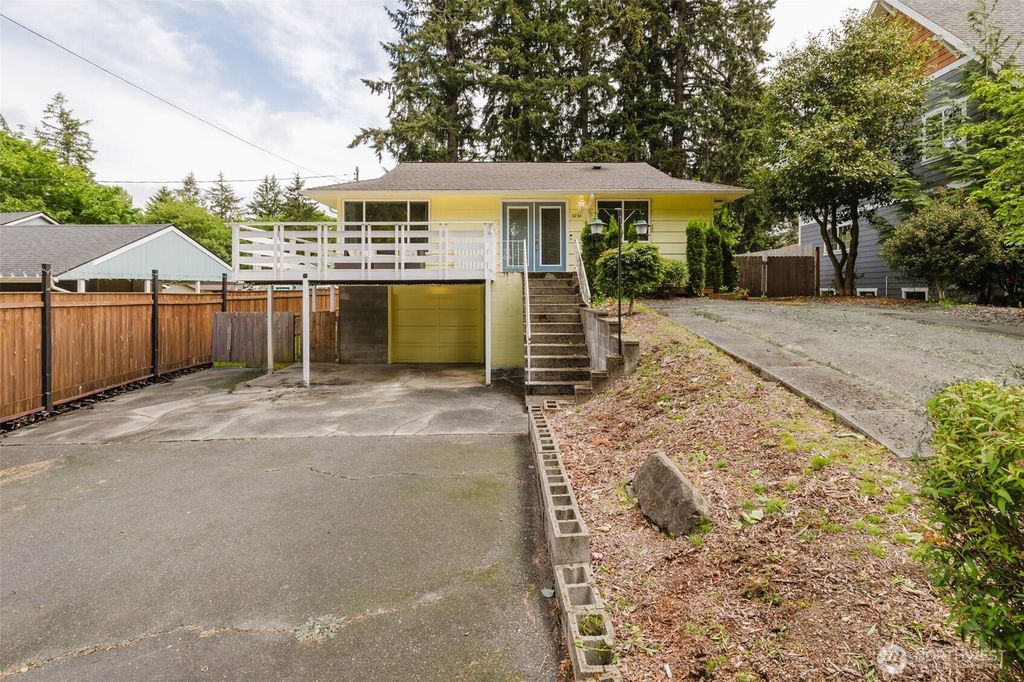 3234 Rocky Point Road NW, Bremerton, WA 98312