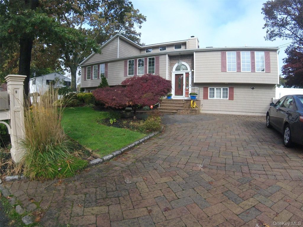 3 Crown Street, Port Jefferson Station, NY 11776