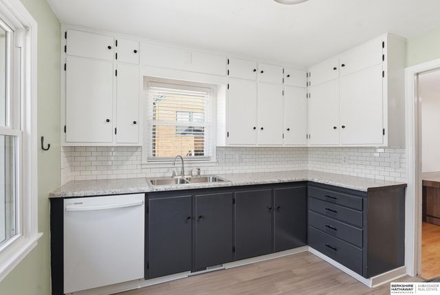 2510 N 51st Street, Omaha, NE 68104