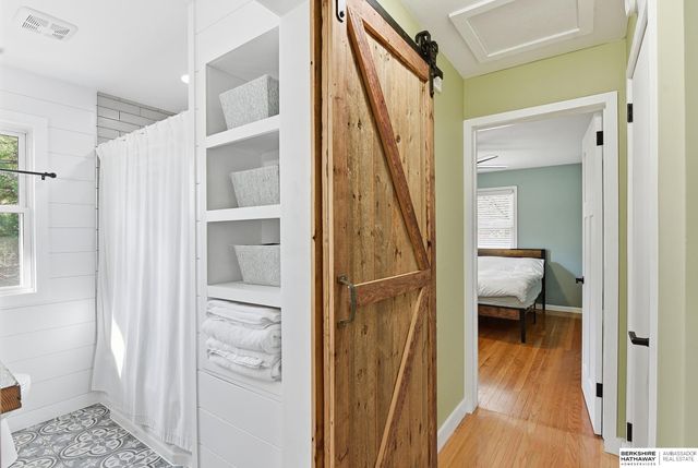 2510 N 51st Street, Omaha, NE 68104