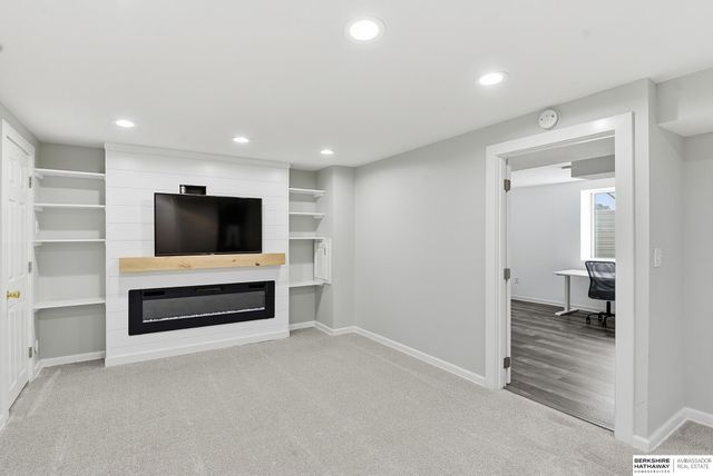 2510 N 51st Street, Omaha, NE 68104