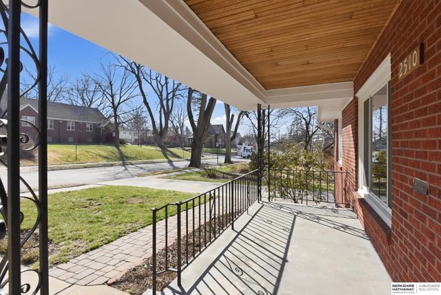 2510 N 51st Street, Omaha, NE 68104