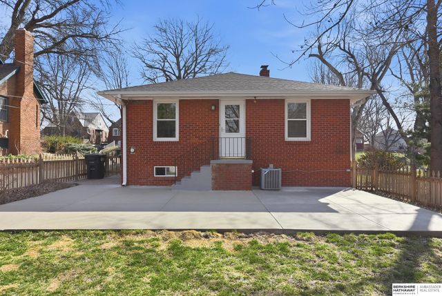 2510 N 51st Street, Omaha, NE 68104