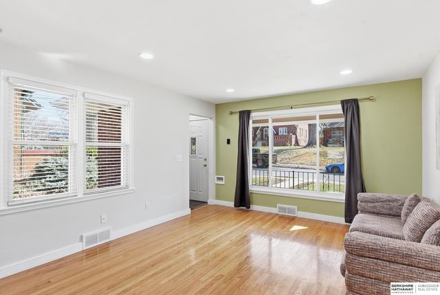 2510 N 51st Street, Omaha, NE 68104