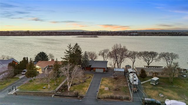 4190 NE Shorecrest Drive, Moses Lake, WA 98837