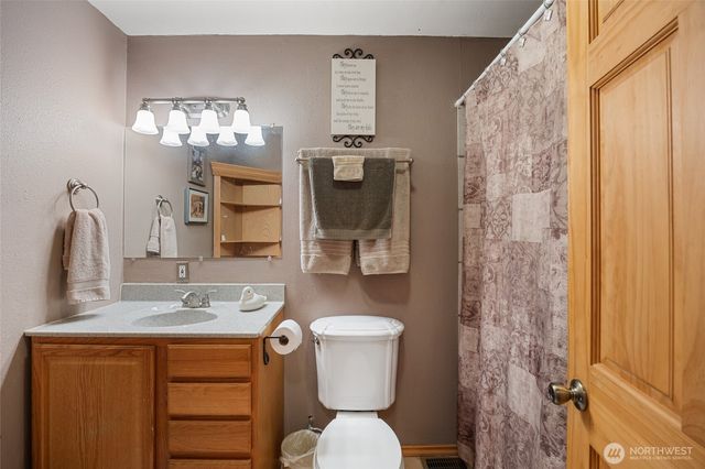 4190 NE Shorecrest Drive, Moses Lake, WA 98837