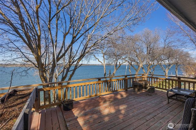 4190 NE Shorecrest Drive, Moses Lake, WA 98837