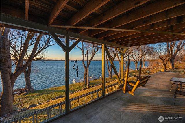 4190 NE Shorecrest Drive, Moses Lake, WA 98837