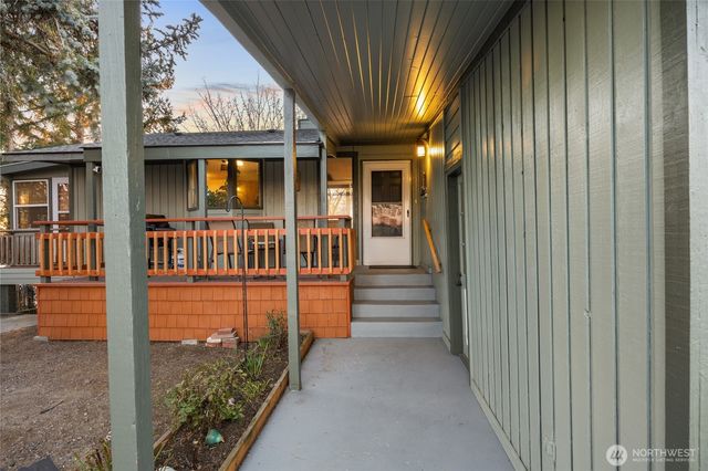 4190 NE Shorecrest Drive, Moses Lake, WA 98837