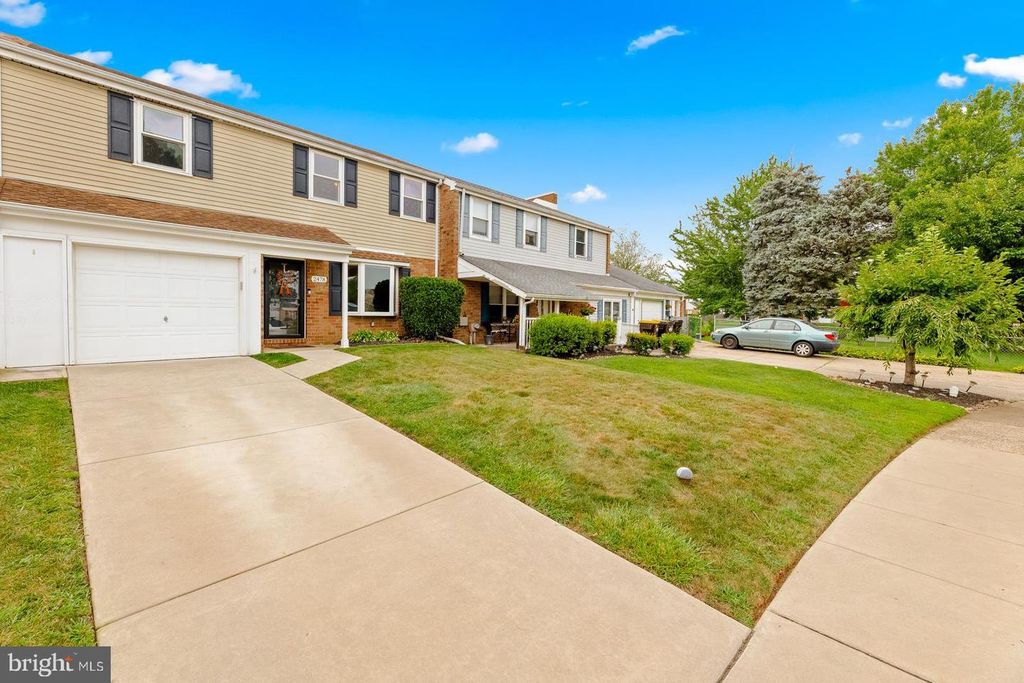 2478 BRANDON CT, Bensalem, PA 19020