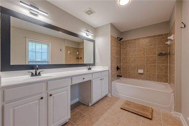 300 Balaban Circle, Woodstock, GA 30188