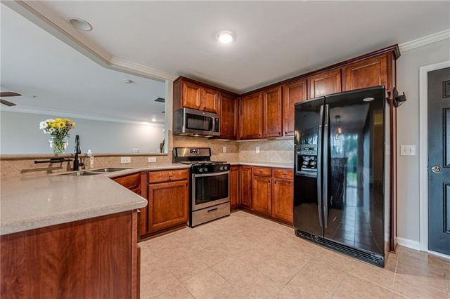 300 Balaban Circle, Woodstock, GA 30188