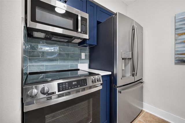 1190 RUE DES CHATEAUX 1A, St Petersburg, FL 33707