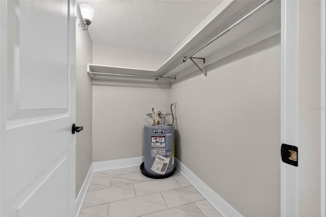 1190 RUE DES CHATEAUX 1A, St Petersburg, FL 33707