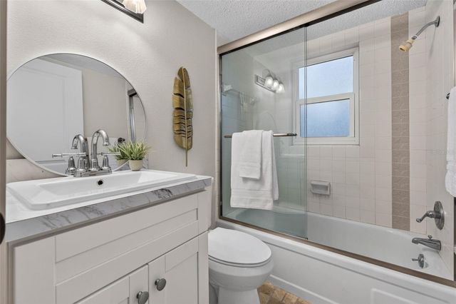 1190 RUE DES CHATEAUX 1A, St Petersburg, FL 33707