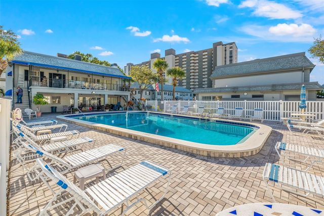 1190 RUE DES CHATEAUX 1A, St Petersburg, FL 33707