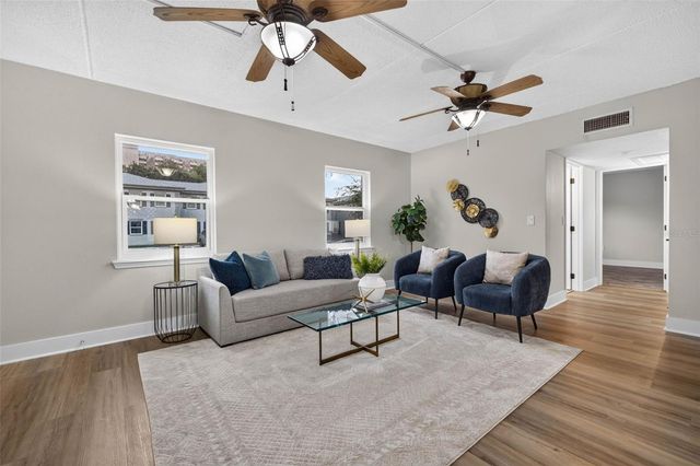 1190 RUE DES CHATEAUX 1A, St Petersburg, FL 33707