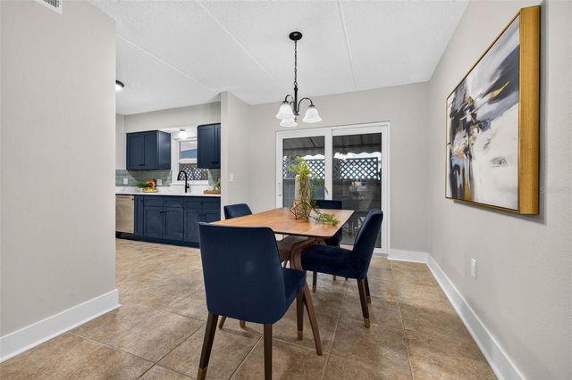 1190 RUE DES CHATEAUX 1A, St Petersburg, FL 33707