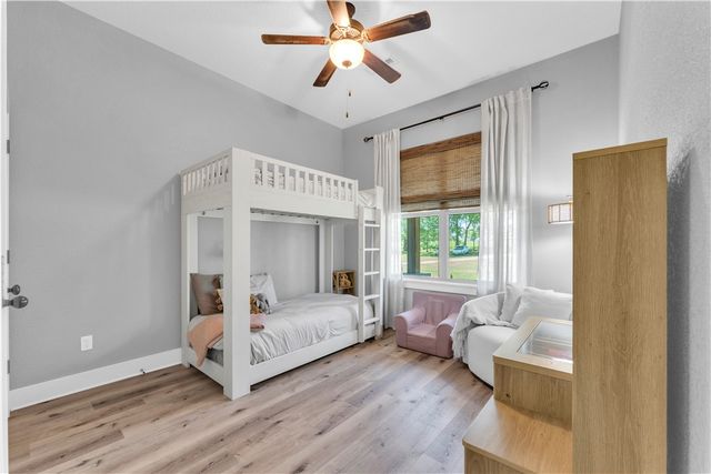 4205 Rainbow Farm Road, Bentonville, AR 72713