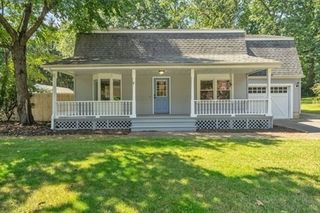 52 Bairdcrest Rd, Springfield, MA 01118