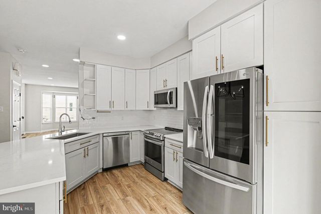 15611 WINDING CREEK DR, Dumfries, VA 22025
