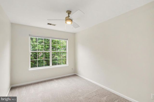 15611 WINDING CREEK DR, Dumfries, VA 22025