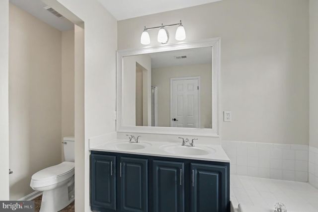 15611 WINDING CREEK DR, Dumfries, VA 22025