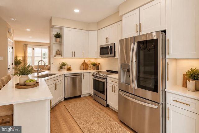 15611 WINDING CREEK DR, Dumfries, VA 22025