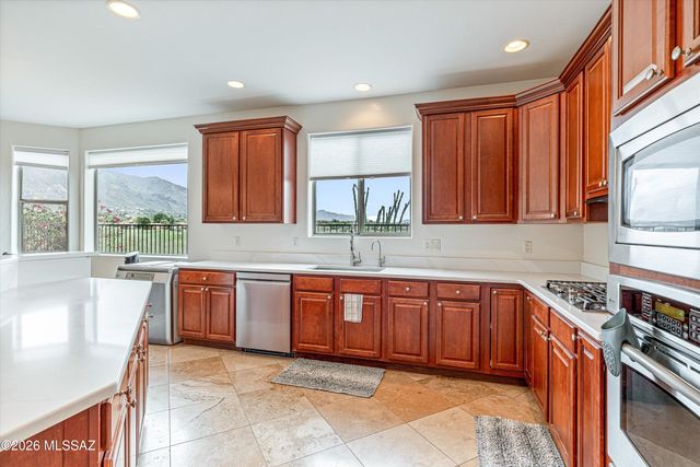 6026 N Placita Pajaro, Tucson, AZ 85718