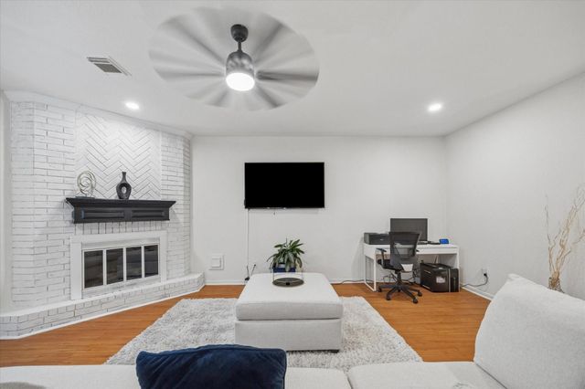 4419 Three Rivers Drive, Sugar Land, TX 77478
