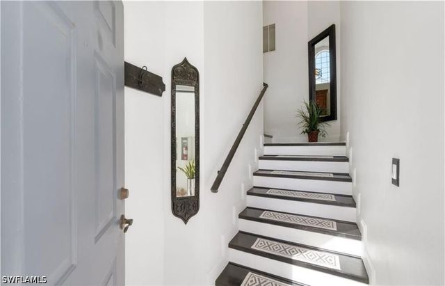 5928 Sand Wedge LN 1805, Naples, FL 34110