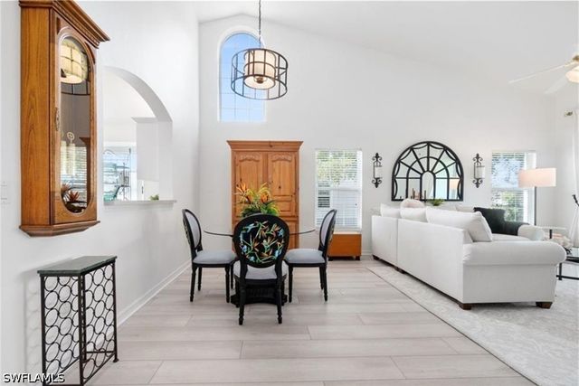 5928 Sand Wedge LN 1805, Naples, FL 34110