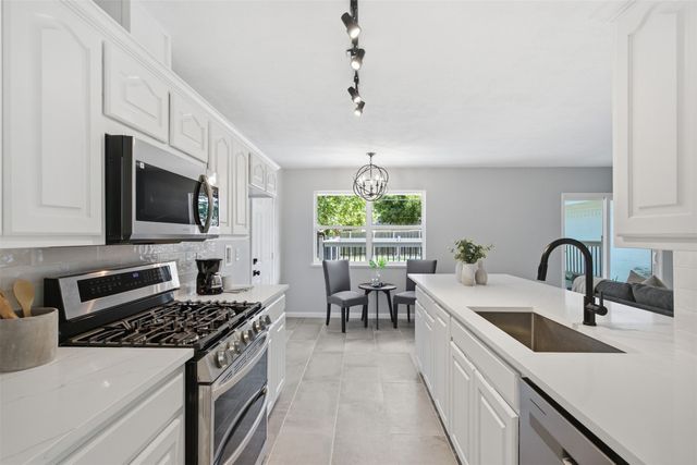3543 Cloverdale Lane, Farmers Branch, TX 75234