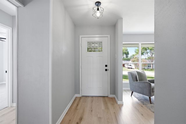 3543 Cloverdale Lane, Farmers Branch, TX 75234