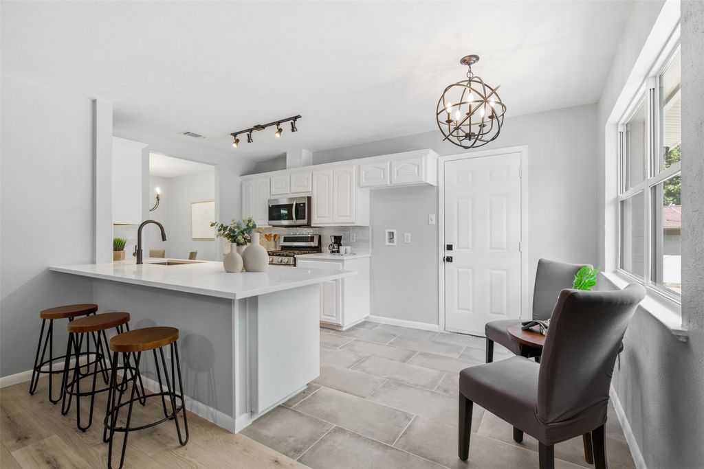 3543 Cloverdale Lane, Farmers Branch, TX 75234