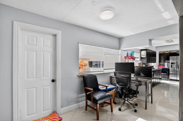 256 SW 11th Place, Boca Raton, FL 33432