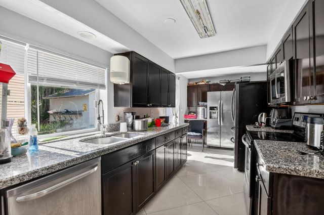 256 SW 11th Place, Boca Raton, FL 33432