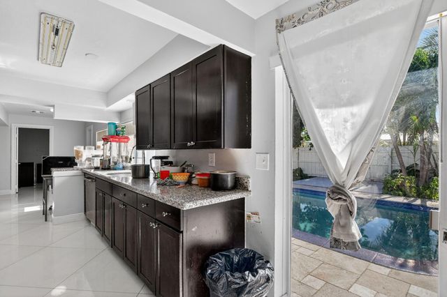 256 SW 11th Place, Boca Raton, FL 33432