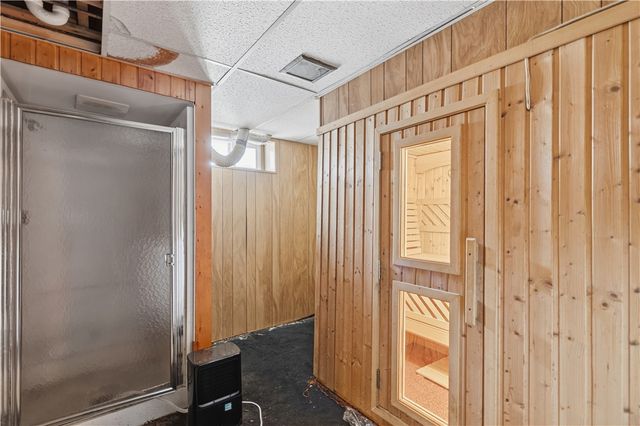 44 Woodstock Drive, Warwick, RI 02889