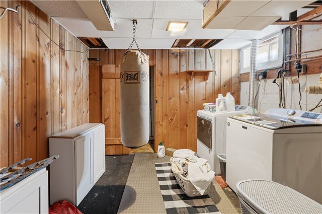 44 Woodstock Drive, Warwick, RI 02889