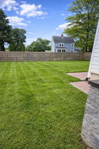 44 Woodstock Drive, Warwick, RI 02889