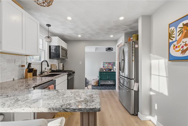 44 Woodstock Drive, Warwick, RI 02889