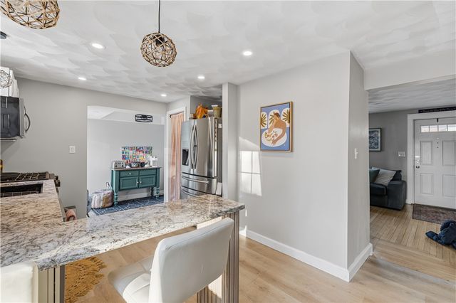 44 Woodstock Drive, Warwick, RI 02889