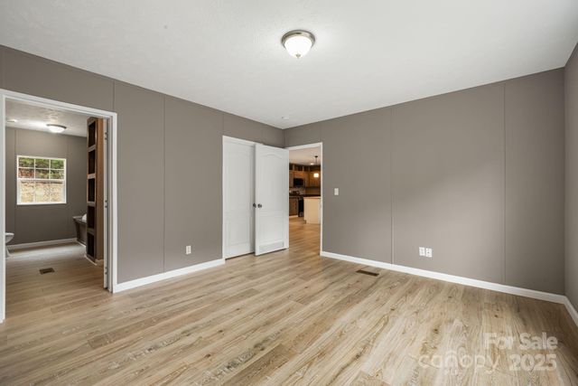 216 Windy Cove Drive, Horse Shoe, NC 28742