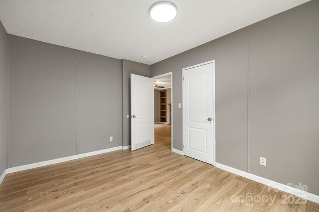 216 Windy Cove Drive, Horse Shoe, NC 28742