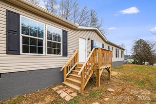 216 Windy Cove Drive, Horse Shoe, NC 28742