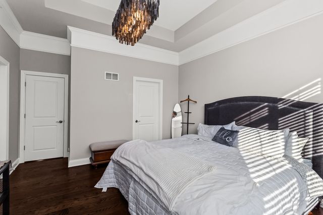 311 S NORTHWEST Highway 1, Park Ridge, IL 60068